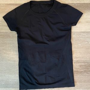 ATHLETA MOMENTUM TEE